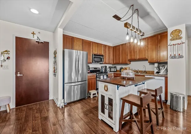 Photo 1 of Condo for sale at 125 Lakeview Dr #403, Bloomingdale, IL 60108 | MLS# 12744217 | Listing updated on 2026-09-21
