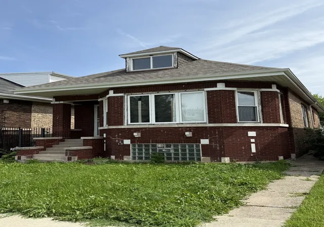 Photo 1 of Single family home for sale at 7521 S Winchester Ave, Chicago, IL 60620 | MLS# 12744263 | Listing updated on 2026-10-08