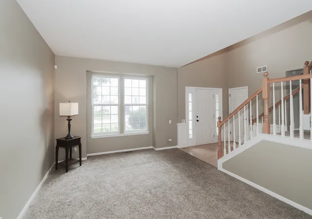 Photo 3 of Single family home for sale at 1112 Spinnaker St, Elgin, IL 60123 | MLS# 12744269 | Listing updated on 2026-09-29