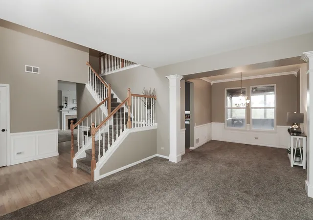 Photo 4 of Single family home for sale at 1112 Spinnaker St, Elgin, IL 60123 | MLS# 12744269 | Listing updated on 2026-09-29
