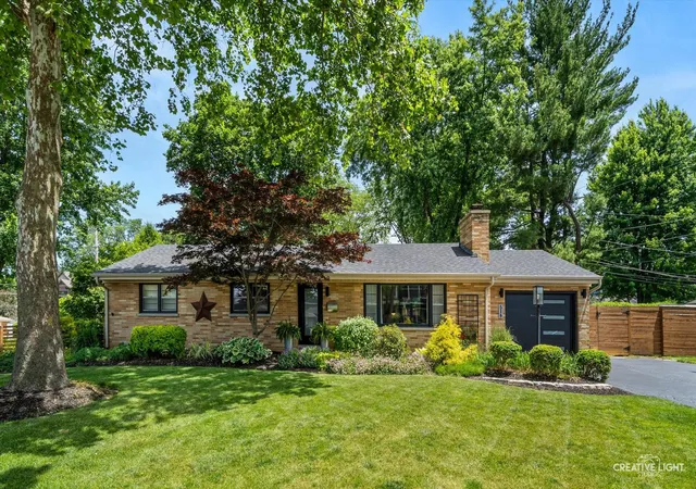Photo 1 of Single family home for sale at 516 S Sleight St, Naperville, IL 60540 | MLS# 12744270 | Listing updated on 2026-09-18