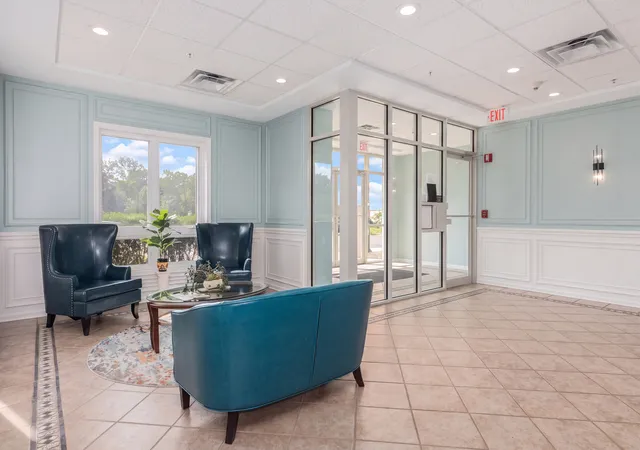 Listing Photo 4 - Condo for sale in building located at 6815 N Milwaukee Ave, Niles, IL 60714 - Unit #507