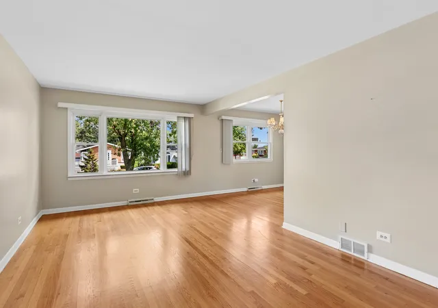 Photo 2 of Single family home for sale at 9352 S 82nd Court, Hickory Hills, IL 60457 | MLS# 12744372 | Listing updated on 2026-10-04