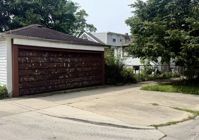 Photo 3 of Single family home for sale at 5057 N Keeler Ave, Chicago, IL 60630 | MLS# 12744375 | Listing updated on 2026-09-21
