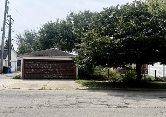 Photo 3 of Single family home for sale at 5057 N Keeler Ave, Chicago, IL 60630 | MLS# 12744375 | Listing updated on 2026-09-21