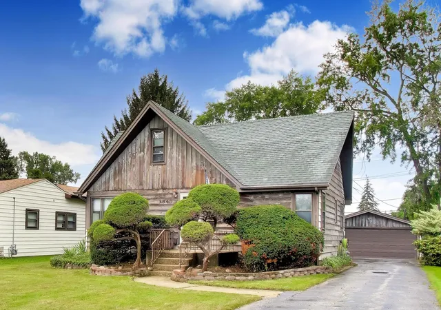 Photo 2 of Single family home for sale at 3040 N Wolf Rd, Melrose Park, IL 60164 | MLS# 12744441 | Listing updated on 2026-10-06
