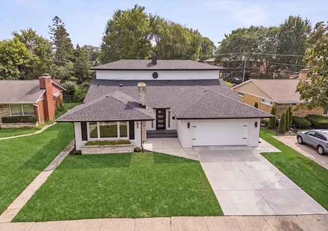 Photo 1 of Single family home for sale at 1425 Stonegate Rd, La Grange Park, IL 60526 | MLS# 12744465 | Listing updated on 2026-09-15
