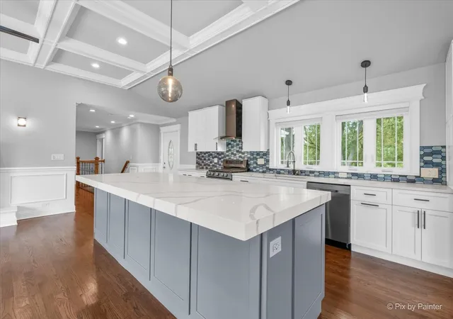 Photo 2 of Single family home for sale at 506 Lakepoint Dr, Barrington, IL 60010 | MLS# 12744478 | Listing updated on 2026-09-18