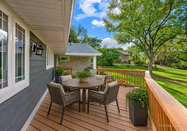 Photo 3 of Single family home for sale at 506 Lakepoint Dr, Barrington, IL 60010 | MLS# 12744478 | Listing updated on 2026-09-18