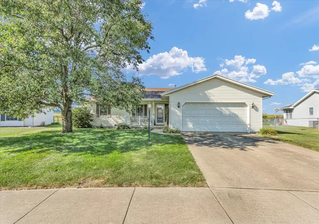 Photo 1 of Single family home for sale at 3311 Old Warson Rd, Champaign, IL 61822 | MLS# 12744488 | Listing updated on 2026-10-07