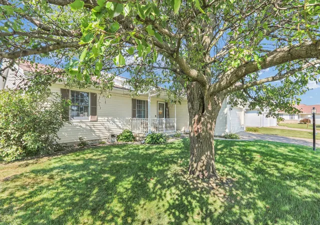 Photo 2 of Single family home for sale at 3311 Old Warson Rd, Champaign, IL 61822 | MLS# 12744488 | Listing updated on 2026-10-07