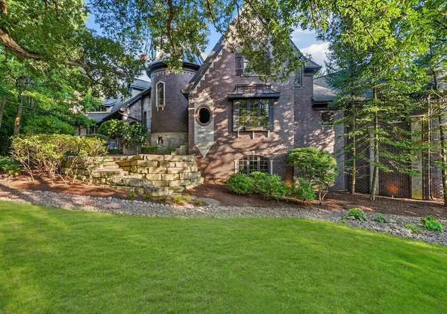 Photo 2 of Single family home for sale at 501 Chatfield Rd, New Lenox, IL 60451 | MLS# 12744500 | Listing updated on 2026-09-15