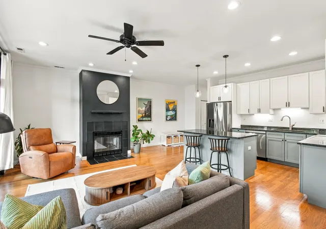 Photo 3 of Condo for sale at 803 N Campbell Ave #1A, Chicago, IL 60622 | MLS# 12744559 | Listing updated on 2026-09-24