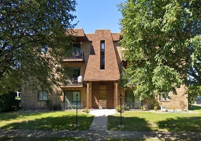 Listing Photo 1 - Condo for sale in building located at 5700 128Th St, Crestwood, IL 60418 - Unit #11