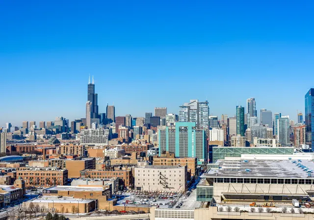 Photo 3 of Condo for sale at 2605 S Indiana Ave #2304, Chicago, IL 60616 | MLS# 12744601 | Listing updated on 2026-09-22
