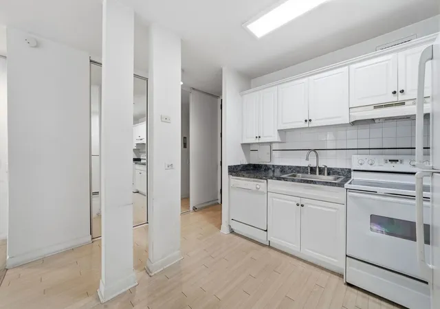 Photo 3 of Condo for sale at 535 N Michigan Ave #2305, Chicago, IL 60611 | MLS# 12744655 | Listing updated on 2026-10-01