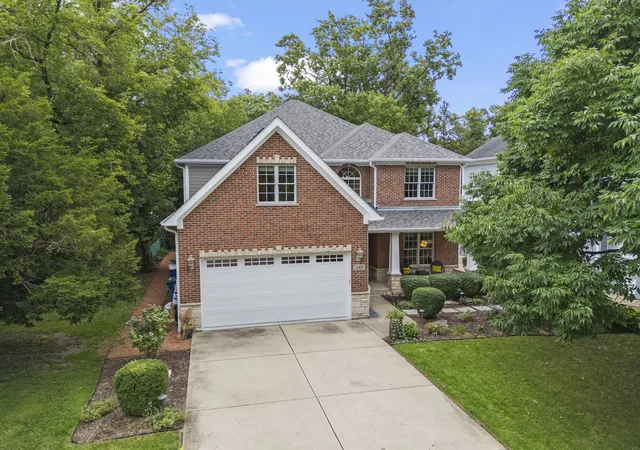 Photo 2 of Single family home for sale at 133 N Clinton Ave, Elmhurst, IL 60126 | MLS# 12744694 | Listing updated on 2026-09-16