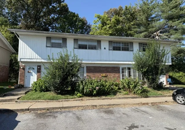 Photo 2 of Multi family home for sale at 500 N Westridge Dr, Carbondale, IL 62901 | MLS# 12744757 | Listing updated on 2026-09-08