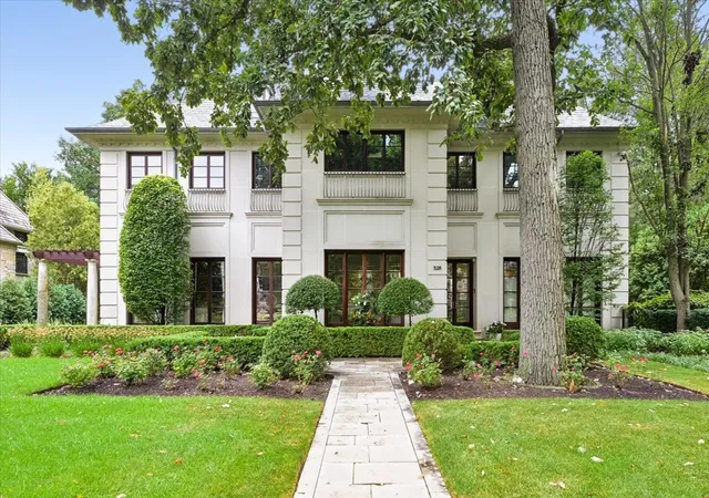 Photo 48 of Mansion for sale at 528 Roslyn Rd, Kenilworth, IL 60043 | MLS# 12744777 | Listing updated on 2026-09-29