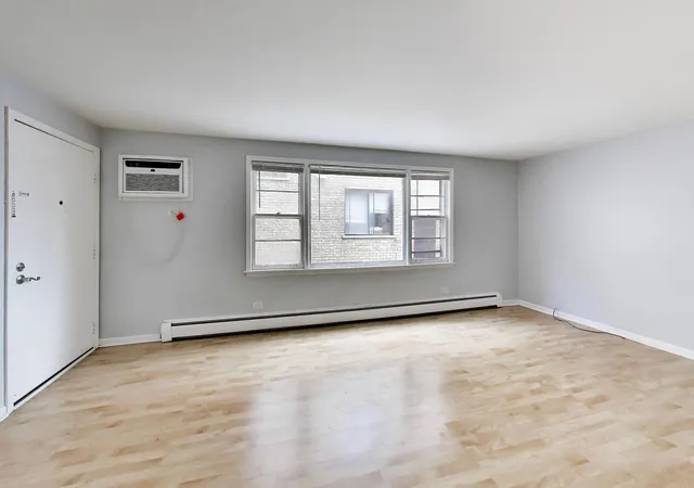 Listing Photo 5 - Condo for sale in building located at 6460 N Nw Hwy, Chicago, IL 60631 - Unit #101