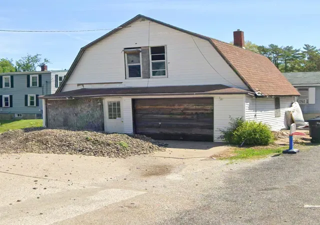 Photo 3 of Single family home for sale at 1605 44th Street, Rock Island, IL 61201 | MLS# 12744859 | Listing updated on 2026-09-06