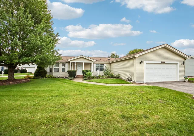 Photo 1 of Single family home for sale at 3519 Blue Heron Cir, Grayslake, IL 60030 | MLS# 12744892 | Listing updated on 2026-09-30