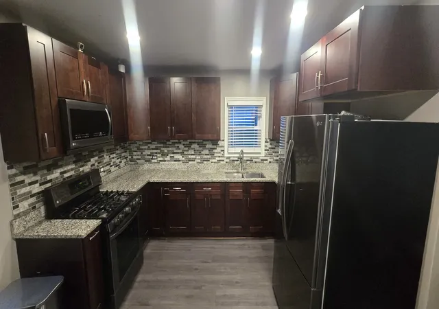 Photo 4 of Single family home for sale at 673 Orange St, Elgin, IL 60123 | MLS# 12744972 | Listing updated on 2026-09-29