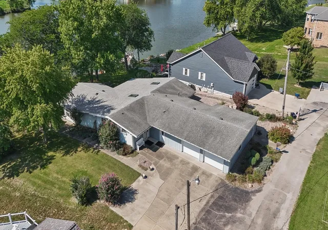Photo 3 of Single family home for sale at 1612 Lakeview Dr, Loda, IL 60948 | MLS# 12745038 | Listing updated on 2026-09-23