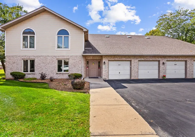Condo for sale at 2648 Crescenzo Dr #2648, Joliet, IL 60436 | MLS# 12745055