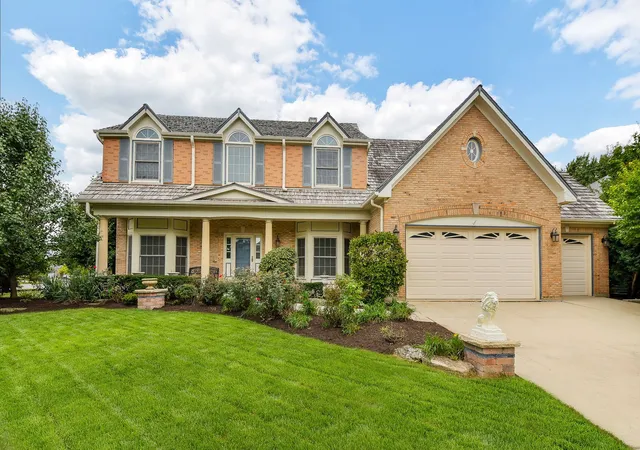 Photo 1 of Single family home for sale at 1097 Belter Dr, Wheaton, IL 60189 | MLS# 12745099 | Listing updated on 2026-09-24