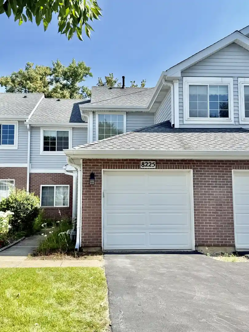 Listing Photo 1 - Condo for sale in 8225 Ripple Ridge Dr located at 8225 Ripple Ridge Dr, Darien, IL 60561 - Unit #8225