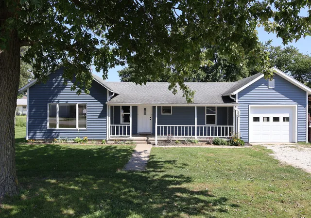 Photo 1 of Single family home for sale at 145 E Spaulding Ave, Clifton, IL 60927 | MLS# 12745188 | Listing updated on 2026-10-09