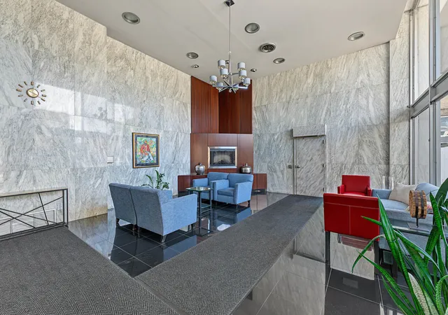 Listing Photo 5 - Condo for sale in building located at 6145 N Sheridan Rd, Chicago, IL 60660 - Unit #27C