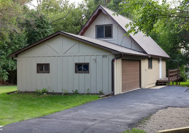 Photo 1 of Single family home for sale at 404 Atlantic Dr, Poplar Grove, IL 61065 | MLS# 12745210 | Listing updated on 2026-09-27