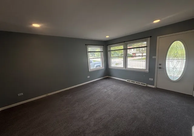 Photo 3 of Single family home for sale at 9047 W Poplar Rd, Orland Park, IL 60462 | MLS# 12745252 | Listing updated on 2026-09-22