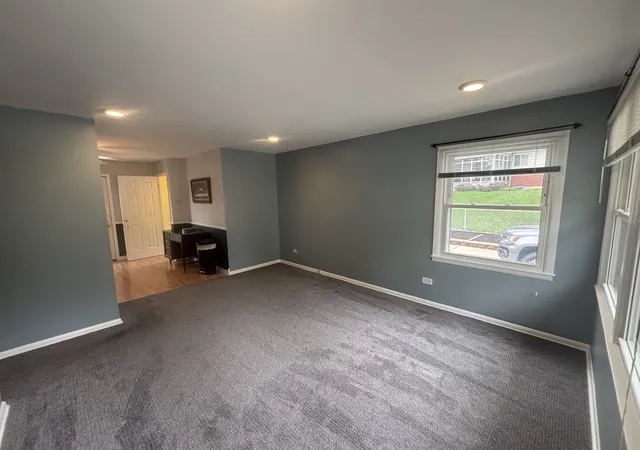 Photo 3 of Single family home for sale at 9047 W Poplar Rd, Orland Park, IL 60462 | MLS# 12745252 | Listing updated on 2026-09-22