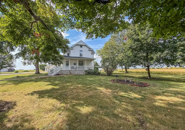Photo 1 of Single family home for sale at 220 E 4th Street, Arcola, IL 61910 | MLS# 12745253 | Listing updated on 2026-09-22