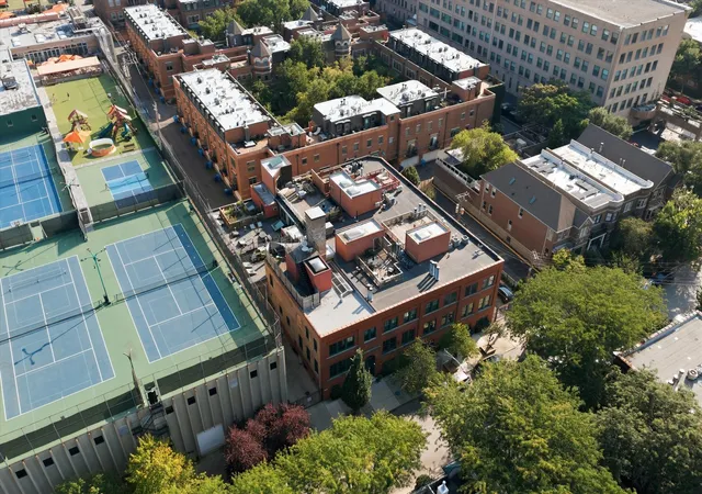 Photo 2 of Condo for sale at 1335 W Altgeld St #2A, Chicago, IL 60614 | MLS# 12745284 | Listing updated on 2026-09-17