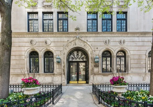 Condo for sale at 415 W Aldine Ave #6A, Chicago, IL 60657 | MLS# 12745341 | Listing updated on 2026-09-25