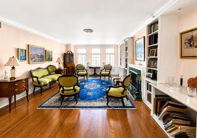 Photo 1 of Condo for sale at 415 W Aldine Ave #6A, Chicago, IL 60657 | MLS# 12745341 | Listing updated on 2026-09-25