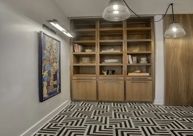 Photo 4 of Condo for sale at 910 W Madison St #904E, Chicago, IL 60607 | MLS# 12745354 | Listing updated on 2026-09-16