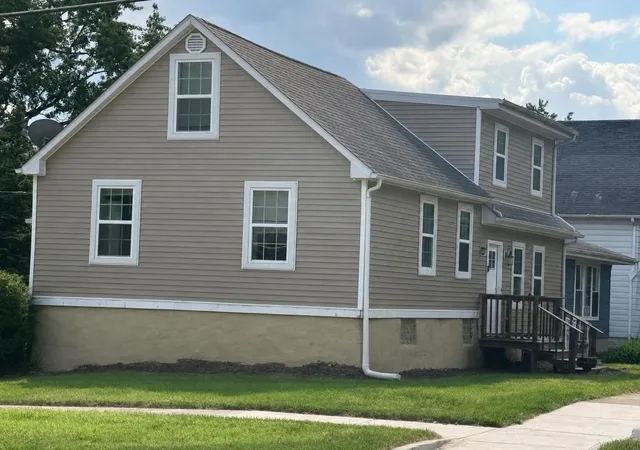 Photo 4 of Single family home for sale at 21404 Maple St, Matteson, IL 60443 | MLS# 12745357 | Listing updated on 2026-10-06