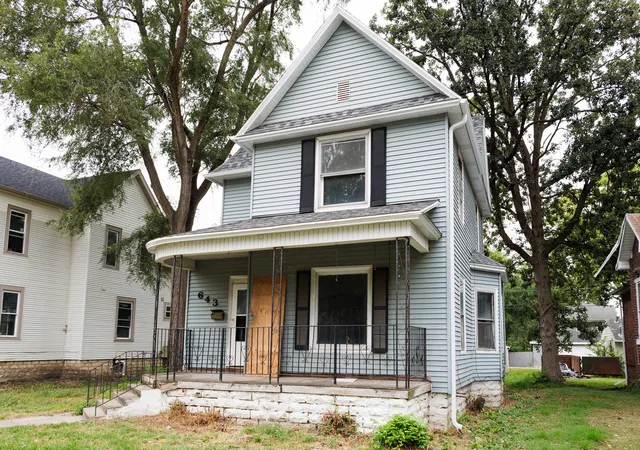 Photo 2 of Single family home for sale at 643 S Myrtle Ave, Kankakee, IL 60901 | MLS# 12745396 | Listing updated on 2026-09-18