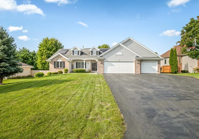 Photo 2 of Sale Pending at 206 Star Fire Rd, Poplar Grove, IL 61065 | MLS# 12745406 | Listing updated on 2026-09-23