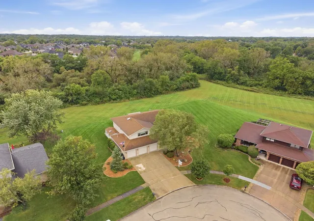 Photo 2 of Single family home for sale at 11630 Parkside Ln, Mokena, IL 60448 | MLS# 12745413 | Listing updated on 2026-09-30