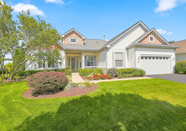 Single family home for sale at 12571 Golf View Dr, Huntley, IL 60142 | MLS# 12745558