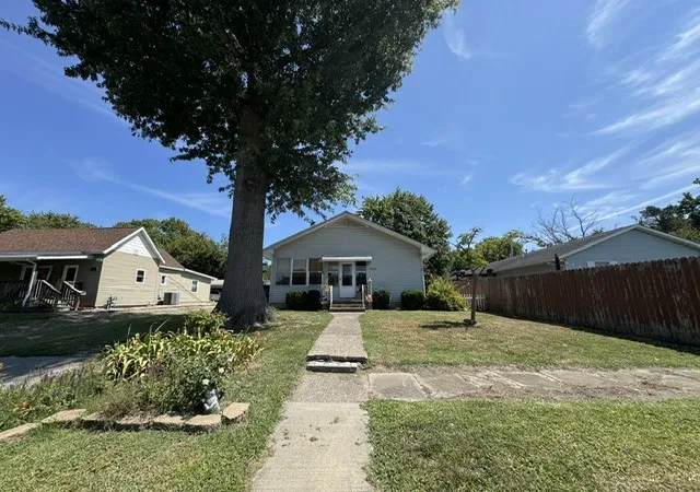 Photo 2 of Single family home for sale at 1004 N 14th Street, Herrin, IL 62848 | MLS# 12745593 | Listing updated on 2026-08-28