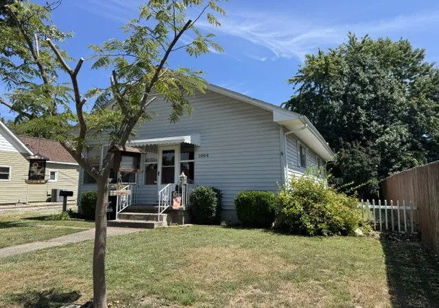 Photo 3 of Single family home for sale at 1004 N 14th Street, Herrin, IL 62848 | MLS# 12745593 | Listing updated on 2026-08-28