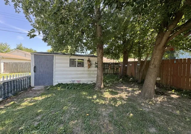 Photo 4 of Single family home for sale at 1004 N 14th Street, Herrin, IL 62848 | MLS# 12745593 | Listing updated on 2026-08-28