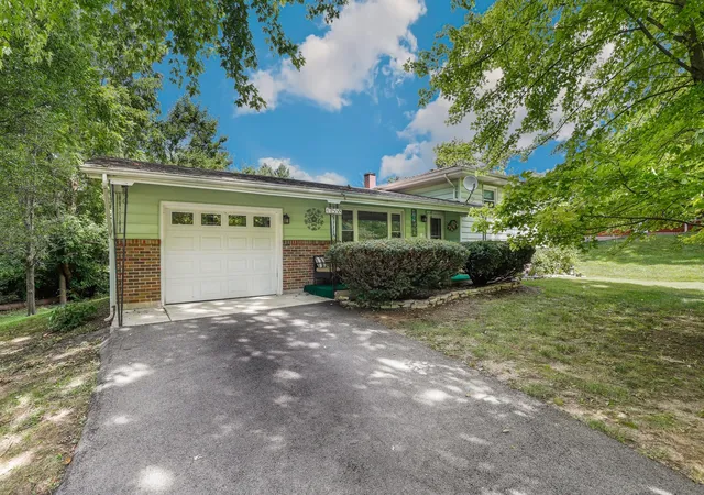 Photo 2 of Single family home for sale at 17558 Thorndale Ct, Lockport, IL 60441 | MLS# 12745608 | Listing updated on 2026-09-15